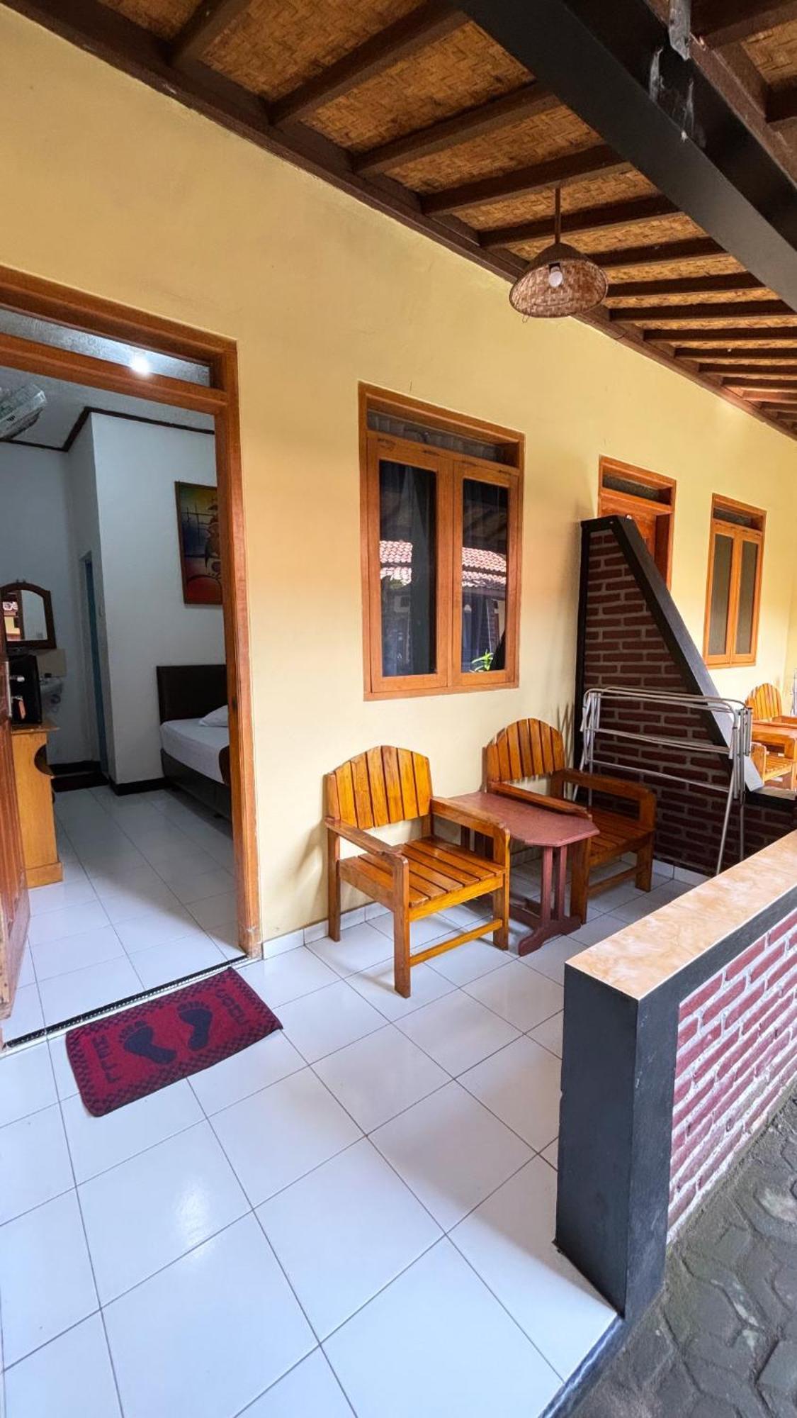 Rinjani Homestay Pangandaran Exterior foto